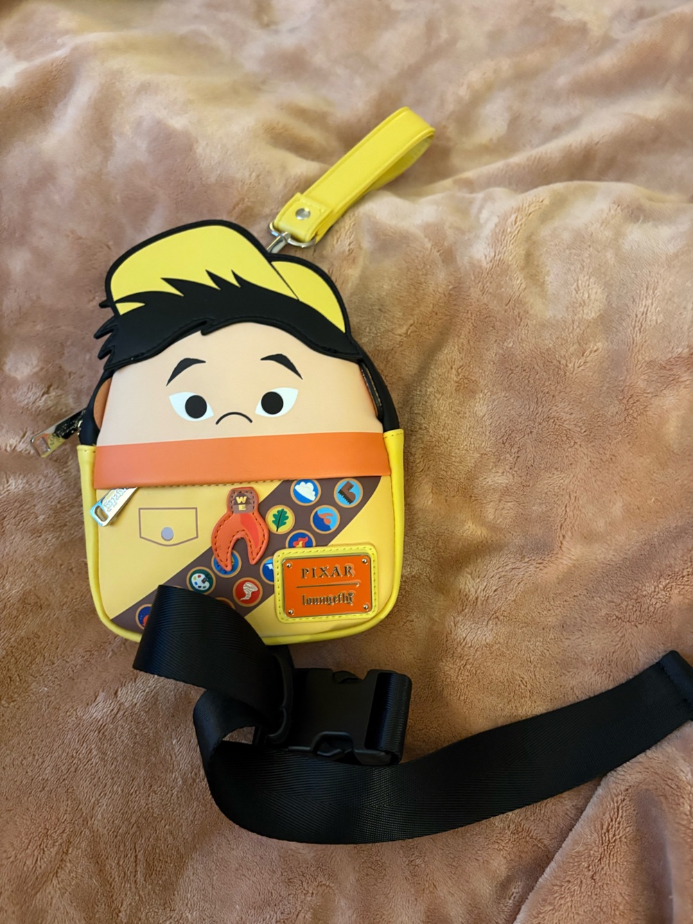 🔥 Loungefly Disney Pixar Up Russell figural wristlet fanny pack